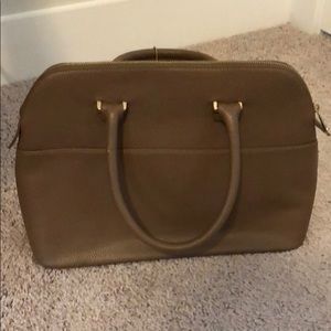 Leather shoulder bag